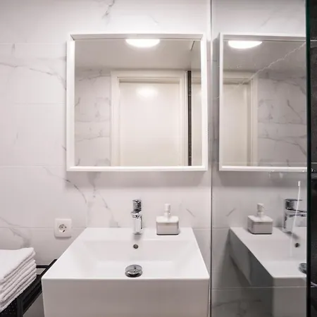 Rhino * リュブリャナ